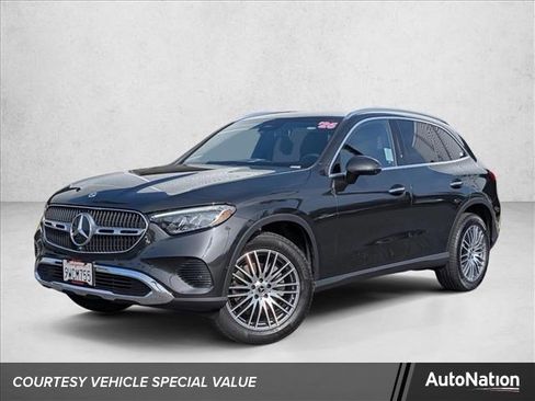 Used 2026 Mercedes-Benz GLC 300 image 1