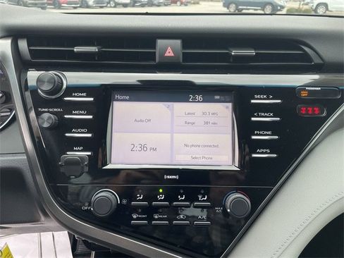 Used 2020 Toyota Camry LE image 17