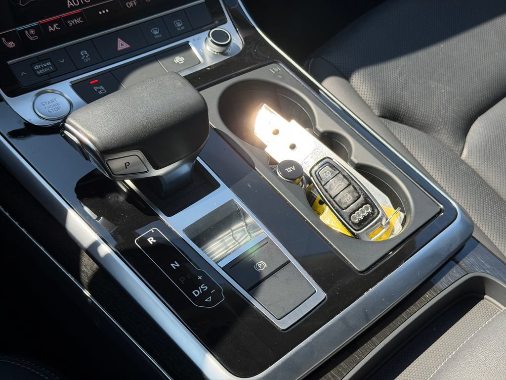 Used 2019 Audi Q8 Premium Plus AWD/4WD image 20
