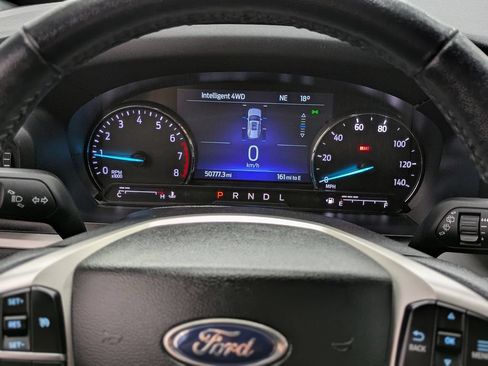 Used 2023 Ford Explorer XLT AWD/4WD image 20