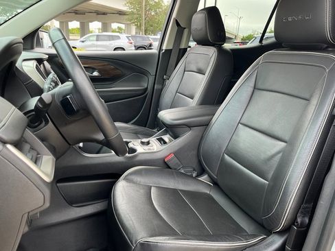 Used 2020 GMC Terrain Denali w/ Denali Premium Package image 11