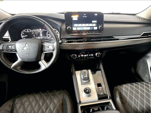 Used 2022 Mitsubishi Outlander SEL image 11