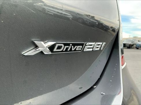 Used 2019 BMW X1 xDrive28i w/ M Sport Package image 11