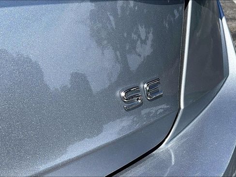 Used 2024 Volkswagen Jetta SE FWD image 24