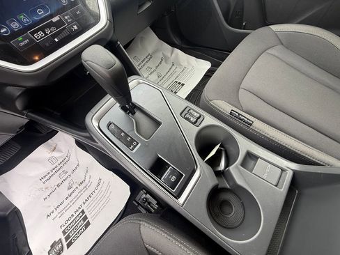 Used 2025 Subaru Crosstrek 2.0i Premium image 10