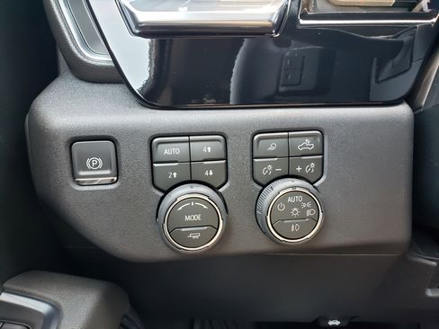 New 2026 Chevrolet Silverado 1500 RST w/ RST All Star Premium Package AWD/4WD image 13