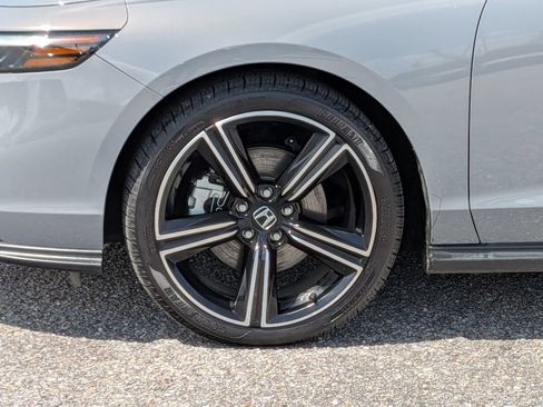Used 2024 Honda Accord Sport image 11