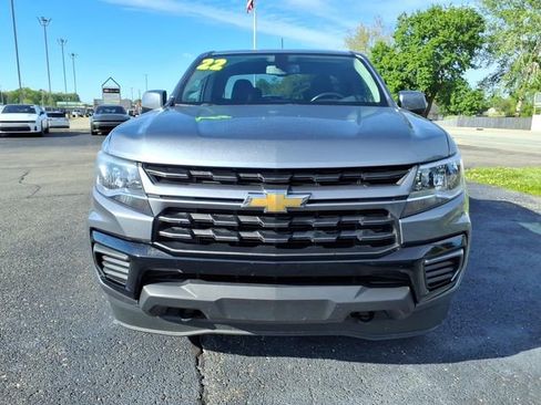 Used 2022 Chevrolet Colorado LT AWD/4WD image 2