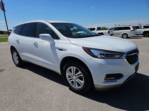 Used 2020 Buick Enclave Essence FWD image 10