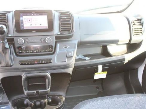 New 2025 RAM ProMaster 2500 w/ Convenience Group FWD image 19
