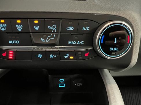 Used 2023 Ford Escape Active image 2