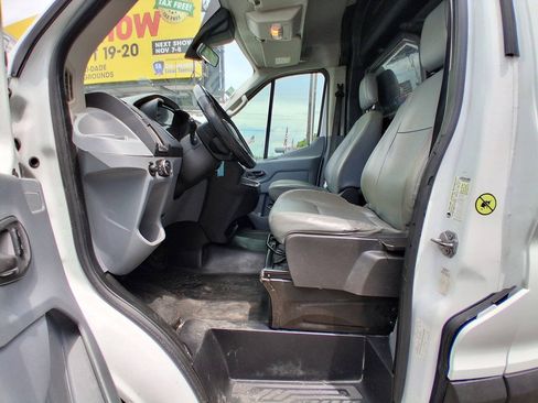 Used 2019 Ford Transit 250 148 Medium Roof RWD image 9