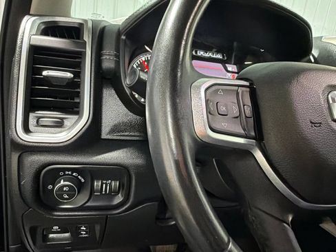 Used 2022 RAM 1500 Laramie AWD/4WD image 37