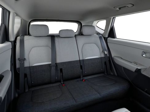 New 2027 Kia Seltos S AWD/4WD image 16