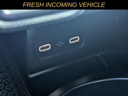 Used 2025 Mercedes-Benz C 300 4MATIC Sedan image 20