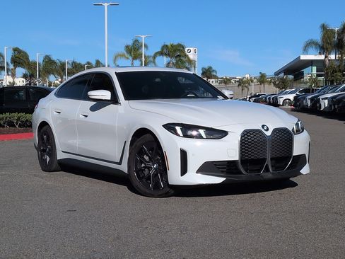 Used 2025 BMW i4 eDrive40 w/ Parking Assistance Package image 2