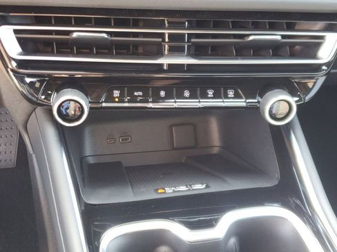 New 2026 Chevrolet Traverse LT w/ Driver Confidence Package image 27