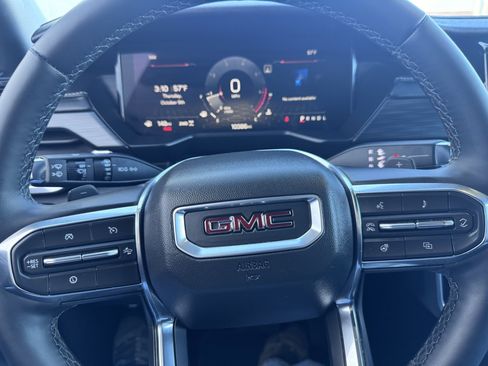 Used 2024 GMC Acadia Elevation image 24