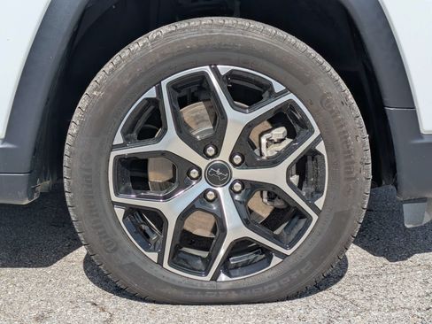 Used 2025 Jeep Compass Limited AWD/4WD image 14