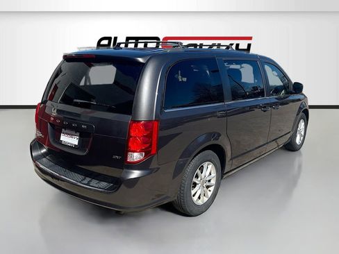 Used 2020 Dodge Grand Caravan SXT image 7