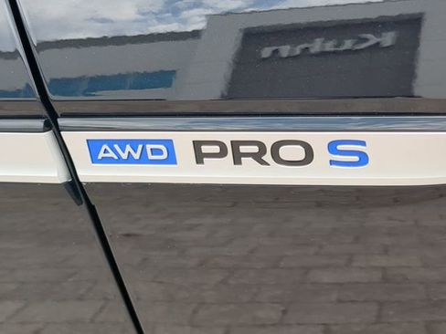 Certified 2023 Volkswagen ID.4 Pro S AWD/4WD image 11