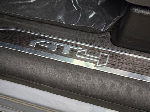 Used 2024 GMC Sierra 1500 AT4 w/ Technology Package AWD/4WD image 33