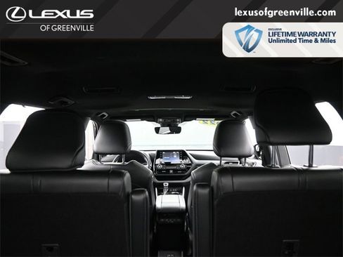 Used 2022 Toyota Highlander XSE image 32