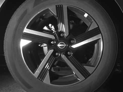 Used 2025 Nissan Sentra SV FWD image 12