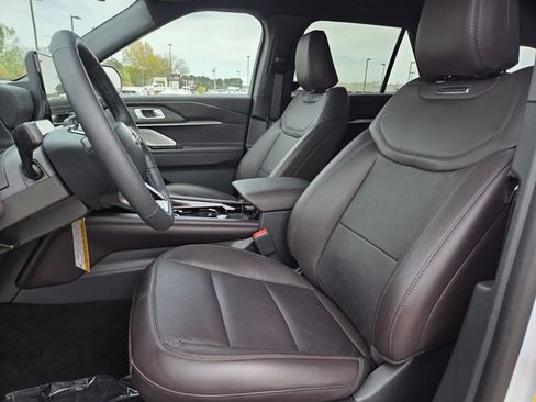New 2026 Ford Explorer Platinum image 10