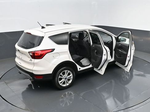 Used 2019 Ford Escape SE image 27