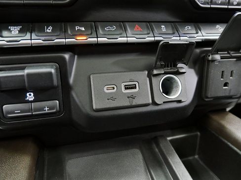 Used 2021 GMC Sierra 2500 Denali w/ Denali Ultimate Package image 30