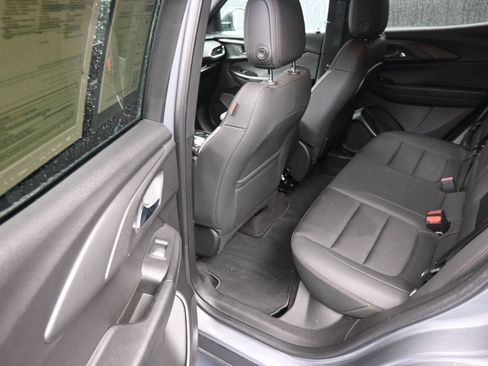 Used 2023 Chevrolet TrailBlazer RS w/ Convenience Package FWD image 17