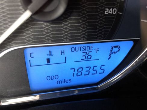 Used 2016 Toyota Corolla LE image 18