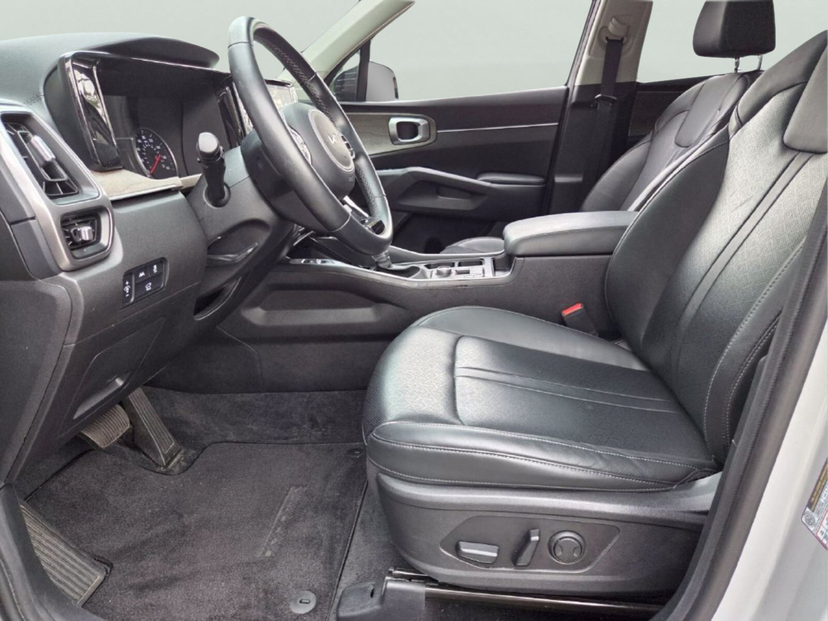 Certified 2022 Kia Sorento X-Line EX AWD/4WD image 9