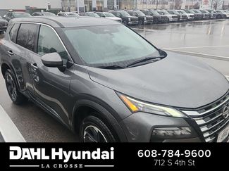 Used 2025 Nissan Rogue SV video 1