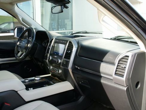 Used 2020 Ford Expedition Platinum image 42