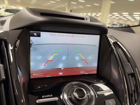 Used 2015 Ford Escape Titanium image 23