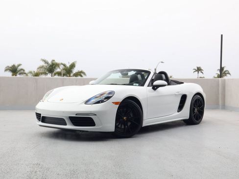 Certified 2022 Porsche 718 Boxster RWD image 6