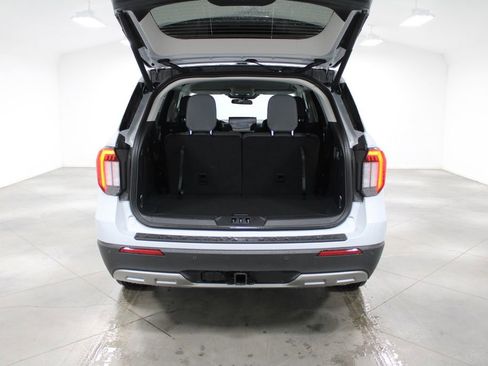 New 2026 Ford Explorer Active w/ Active Comfort Package image 15