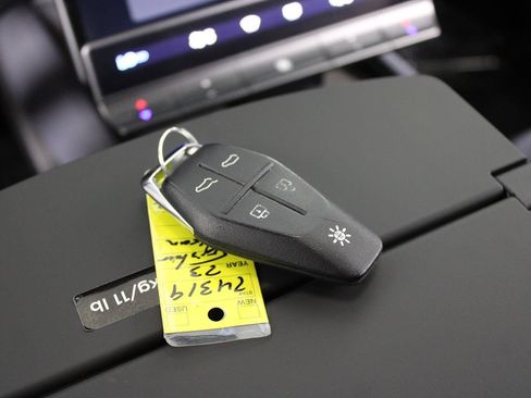 Used 2023 Fisker Ocean Extreme AWD/4WD image 26