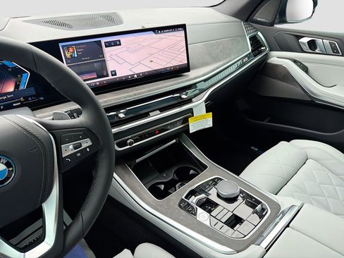 New 2026 BMW X5 xDrive50e image 29