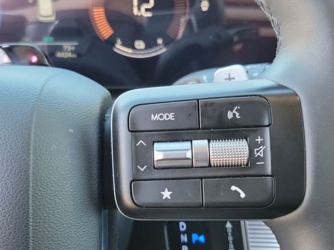 Certified 2025 Hyundai Santa Fe SEL image 8