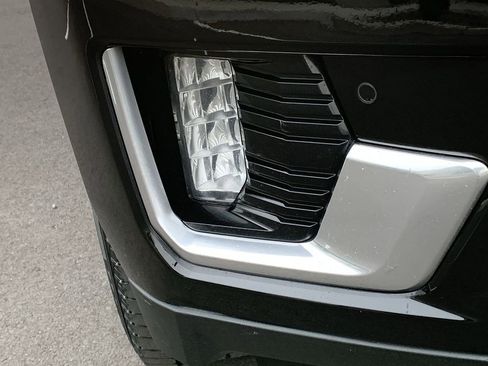 Used 2022 GMC Yukon XL Denali image 10