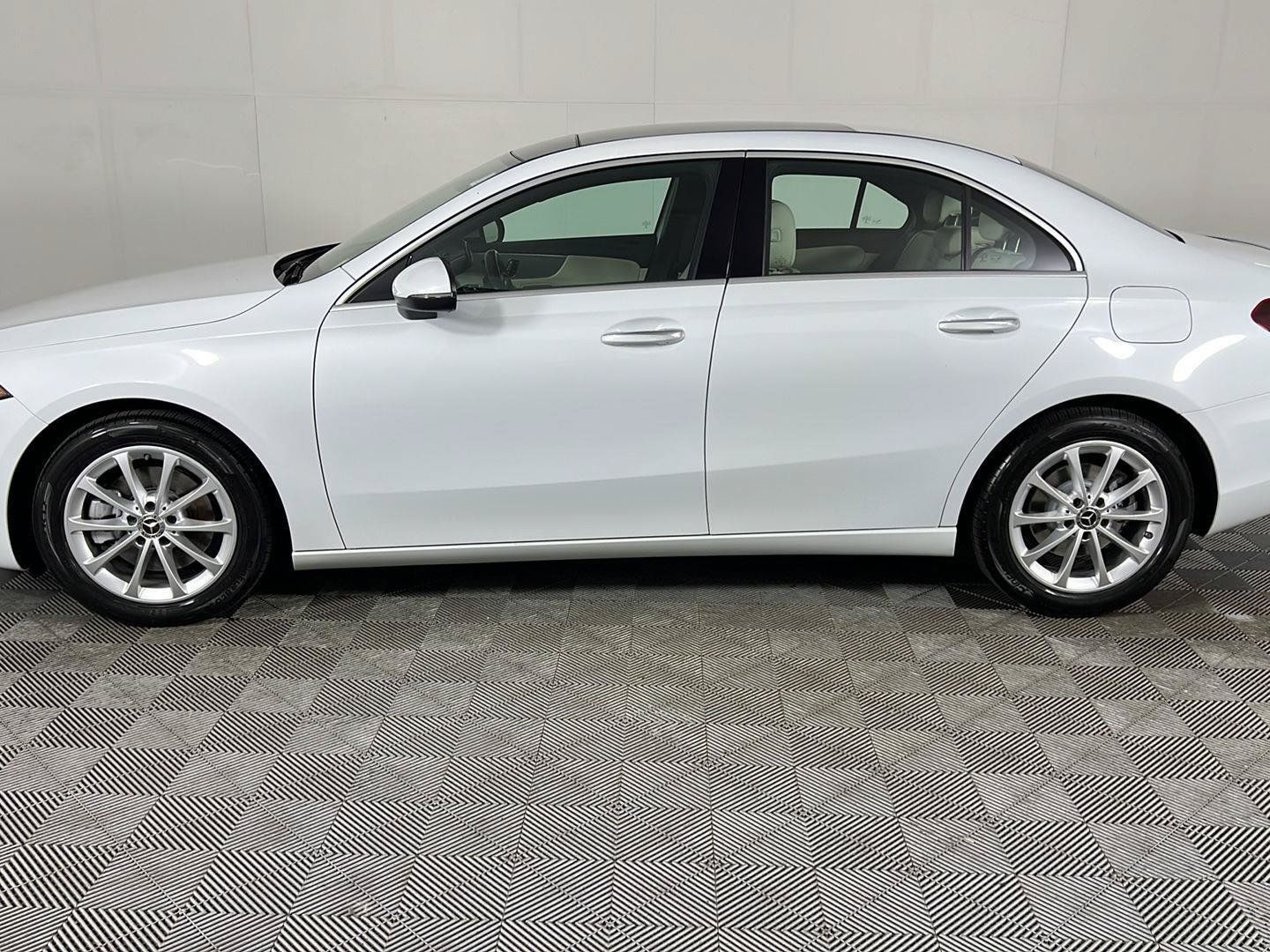 Used 2020 Mercedes-Benz A 220 4MATIC image 25