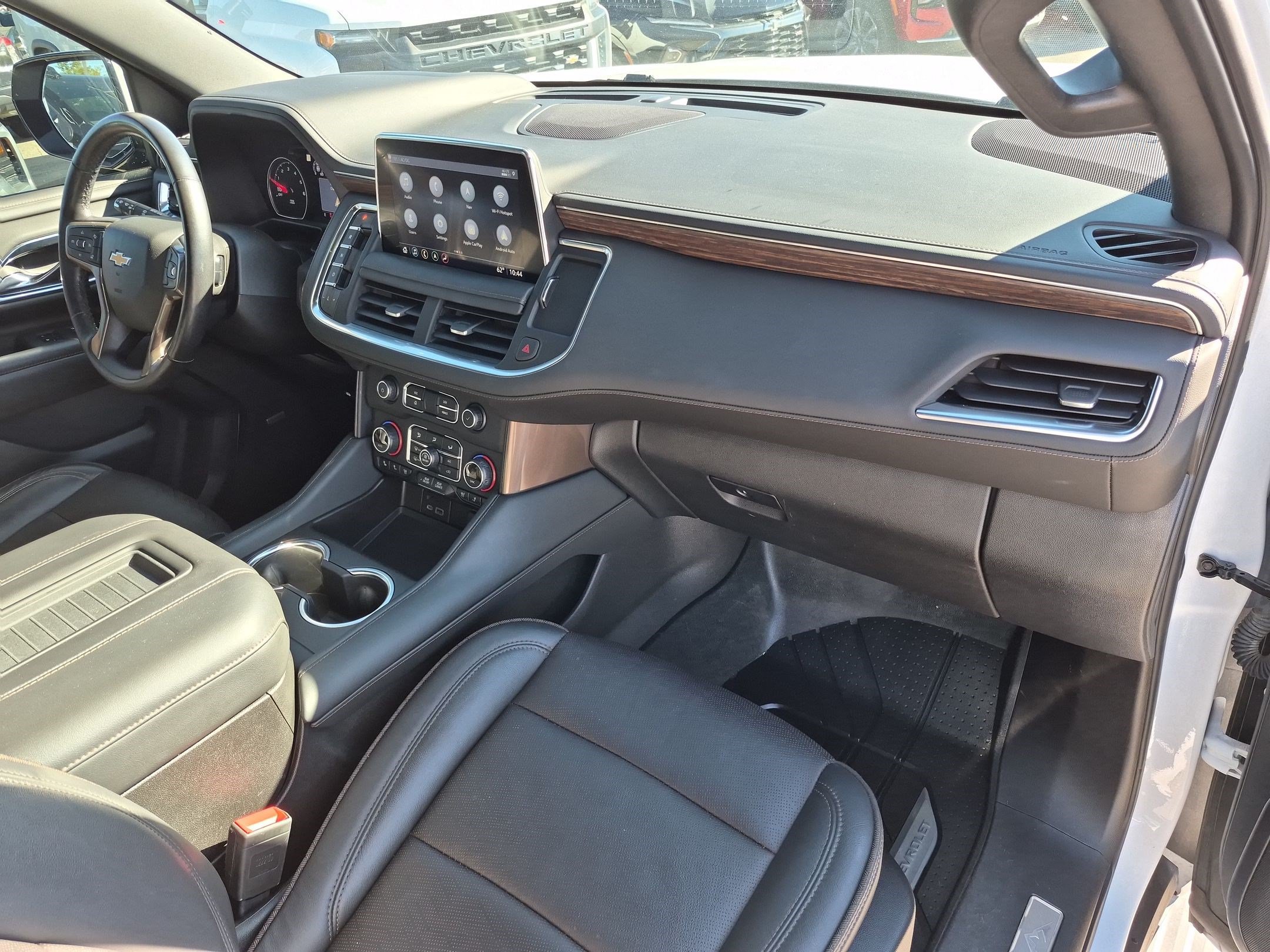 Used 2021 Chevrolet Tahoe High Country w/ Premium Package AWD/4WD image 32