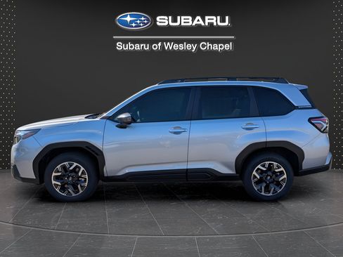 Used 2026 Subaru Forester Premium AWD/4WD image 8