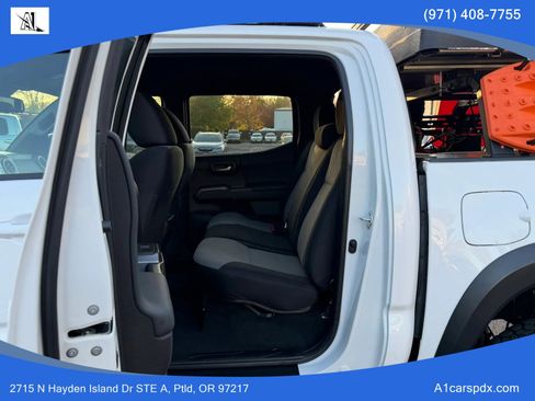 Used 2022 Toyota Tacoma TRD Off-Road AWD/4WD image 13