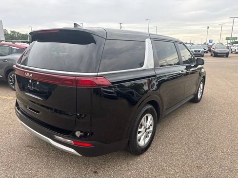 Used 2022 Kia Carnival LX FWD image 6