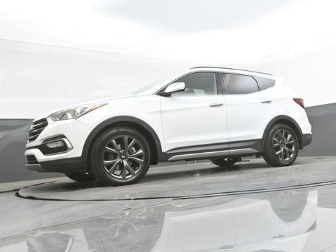 Used 2018 Hyundai Santa Fe Sport image 27