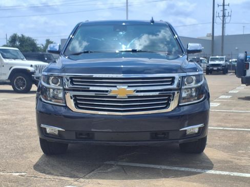 Used 2020 Chevrolet Suburban Premier w/ Max Trailering Package AWD/4WD image 4